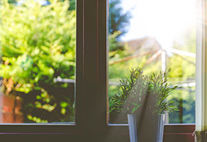 Vinyl vs Fiberglass Windows NHI